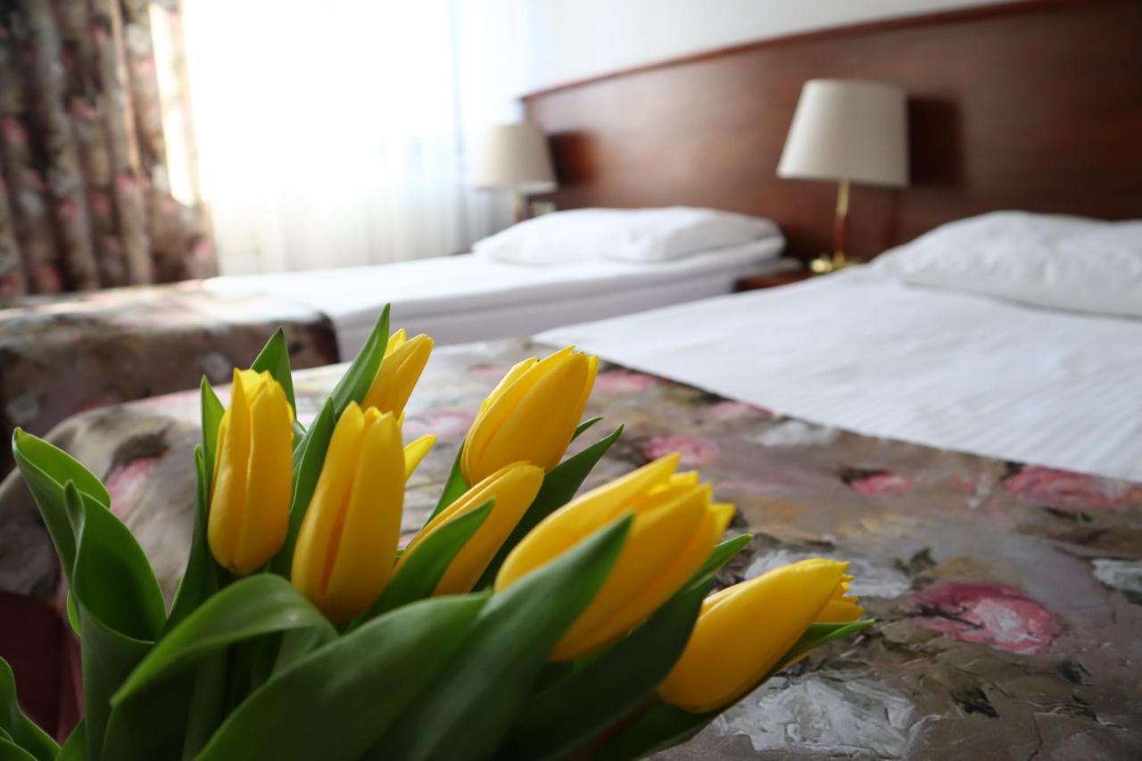 Aparthotel Ekspresja Nakło nad Notecią Exterior foto